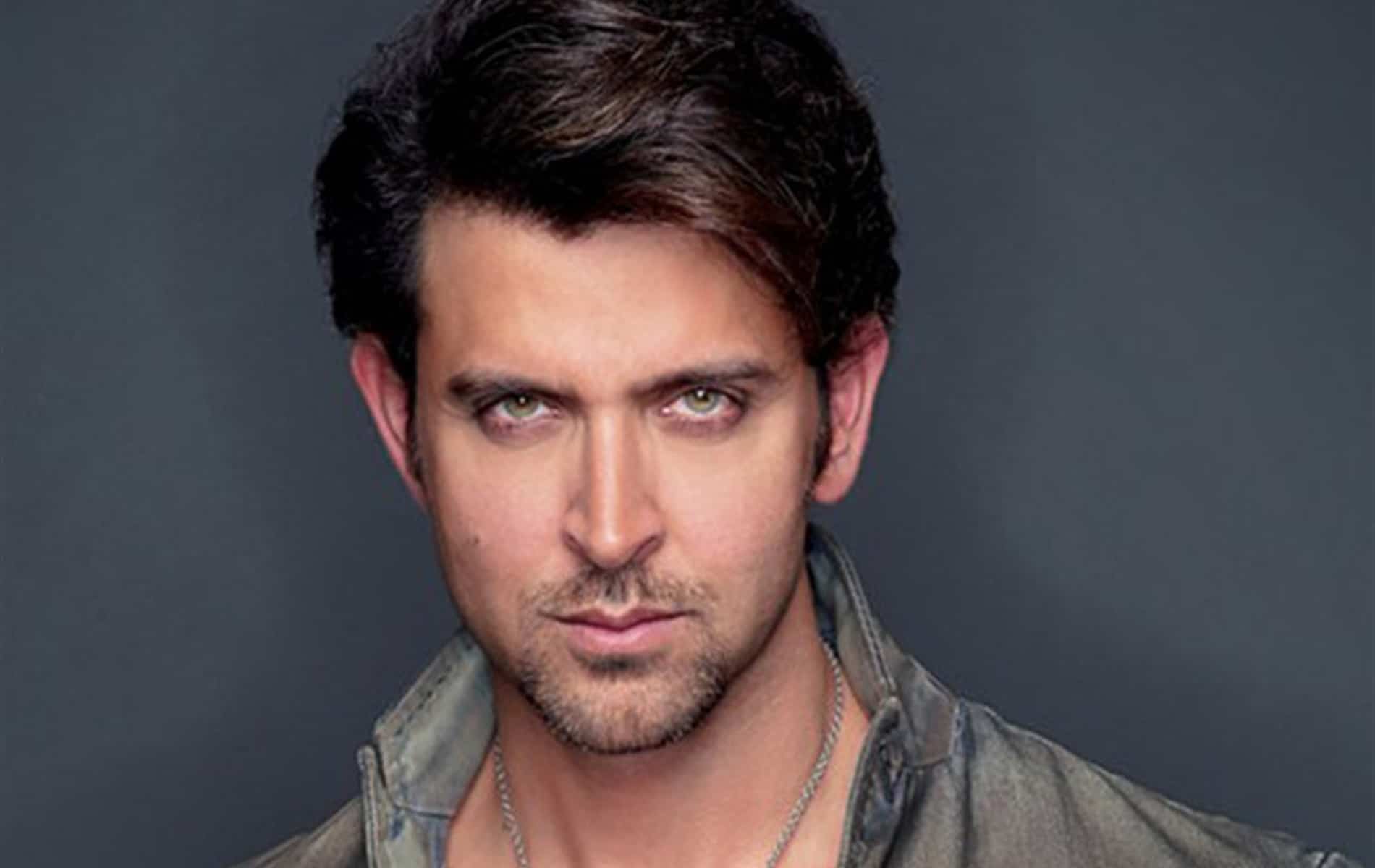 Hrithik Roshan Height, Age, Wife, Girlfriend, Family, Biography & More