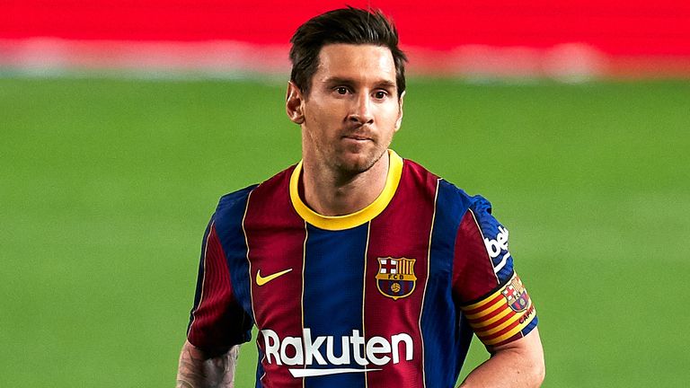 Lionel Messi Height, Age, Wife, Children, Family, Biography & More