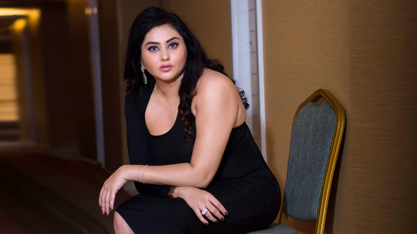 Namitha (Actress) Height, Weight, Age, Affairs, Biography & More