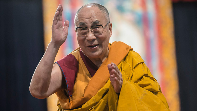 Dalai Lama (Tenzin Gyatso) Age, Family, Biography & More